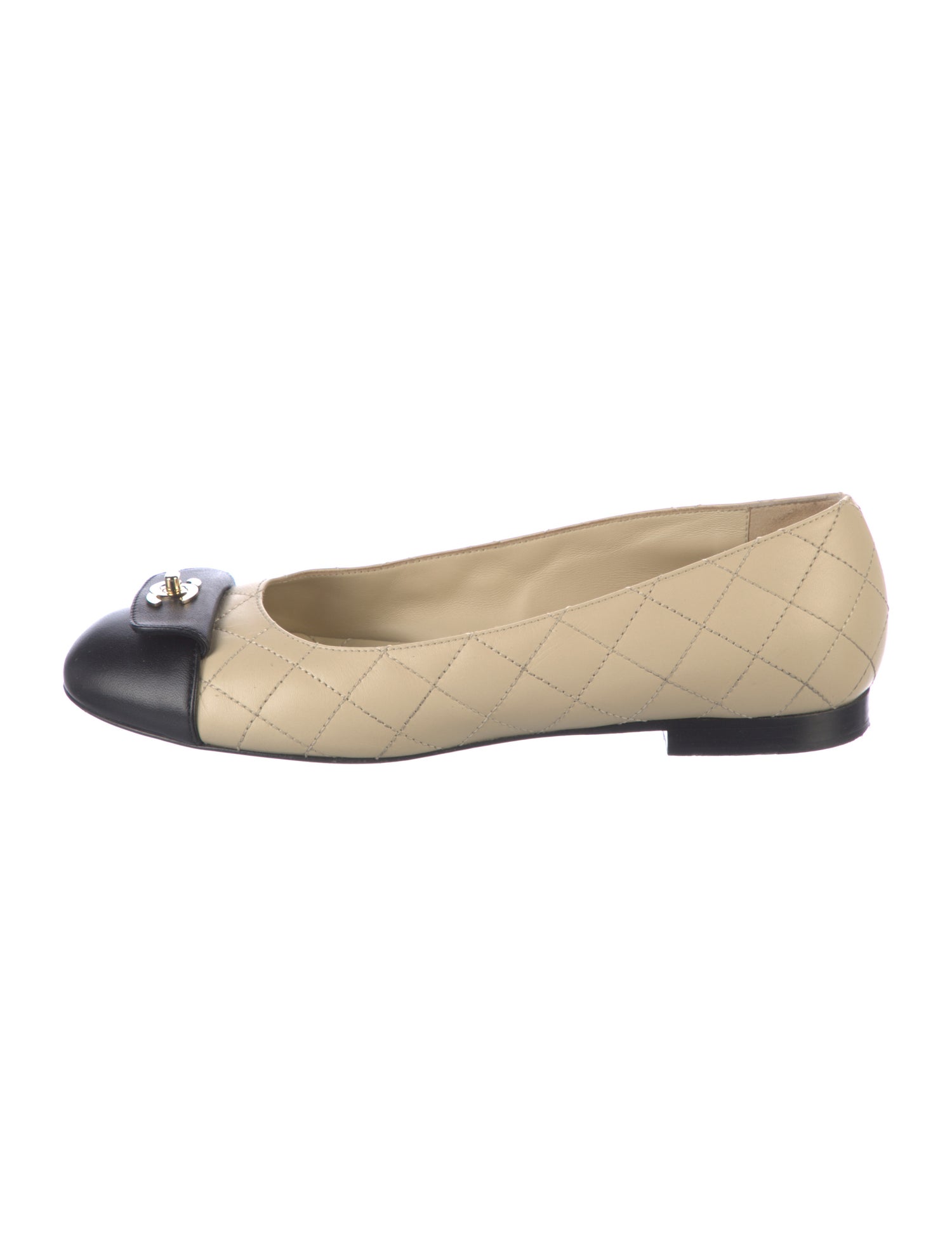 Chanel 2024 Interlocking CC Logo Flats