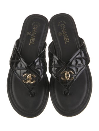 Chanel 2023 Interlocking CC Logo Flip Flops