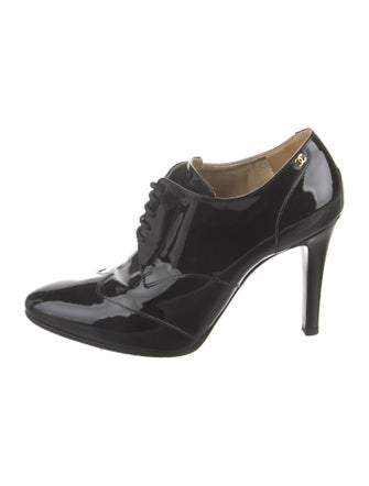 Chanel 2017 Interlocking CC Logo Pumps