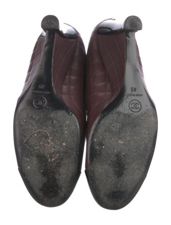 Chanel 2012 Interlocking CC Logo Pumps