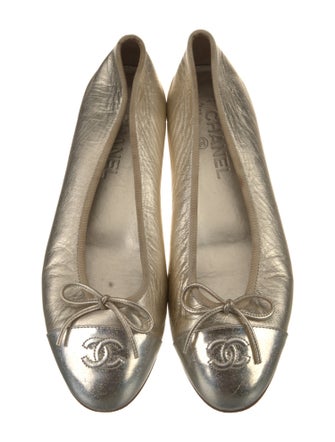 Chanel Interlocking CC Logo Leather Ballet Flats