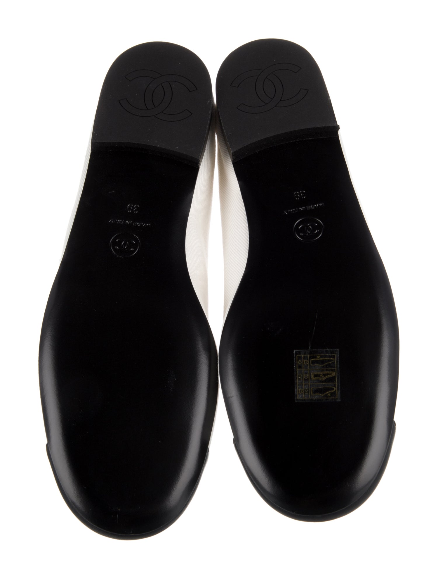 Chanel 2025 Interlocking CC Logo Mary Jane Flats