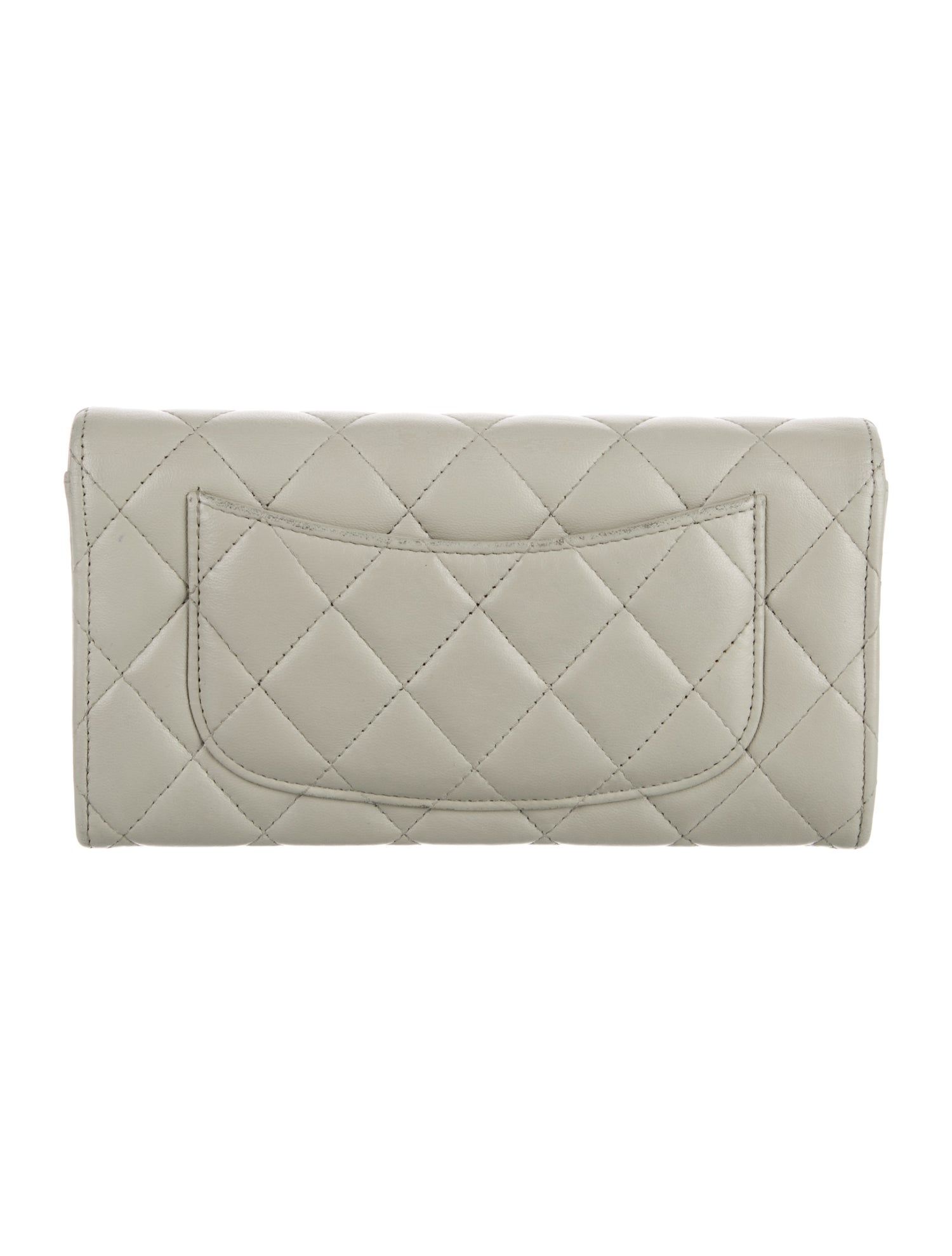 Chanel 2021-2022 Interlocking CC Logo Trifold Wallet