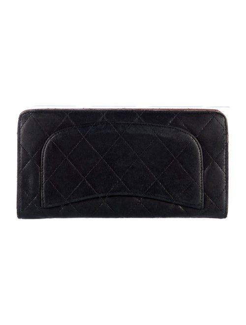 Chanel Yen Bifold Wallet Interlocking CC Logo Continental Wallet