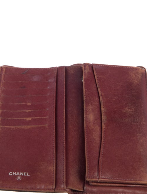 Chanel Yen Bifold Wallet Interlocking CC Logo Continental Wallet