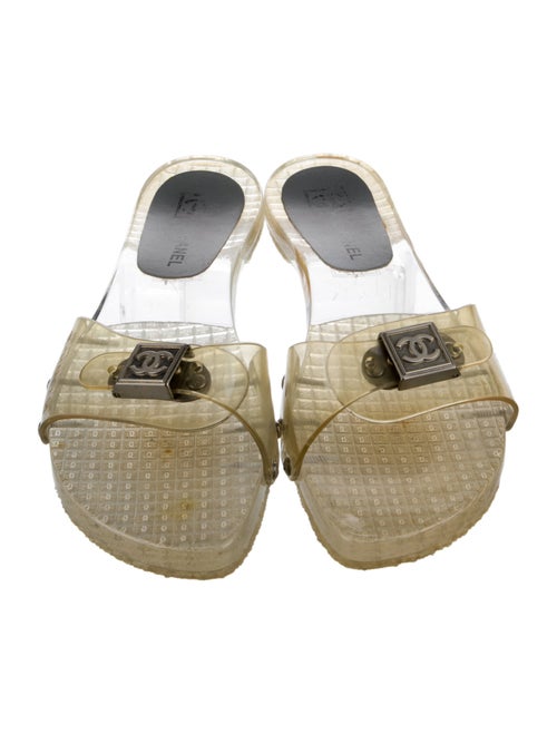 Chanel Interlocking CC Logo Slides