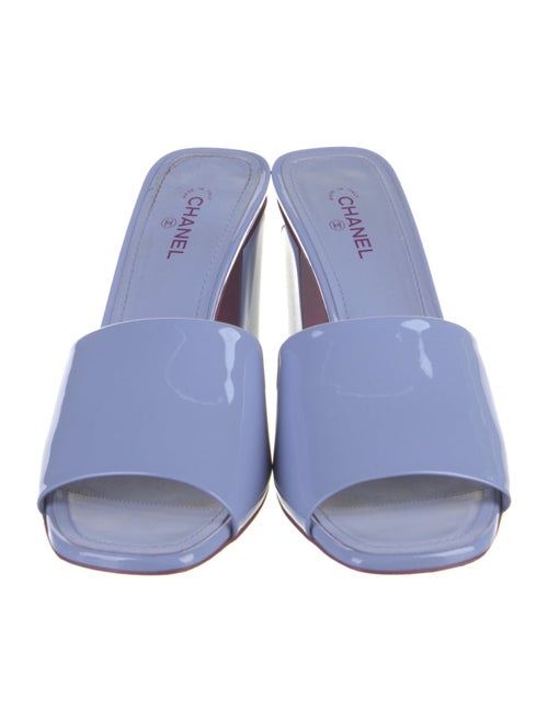 Chanel Interlocking CC Logo Patent Leather Slides