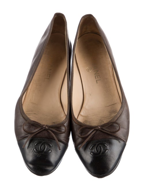 Chanel Interlocking CC Logo Leather Ballet Flats