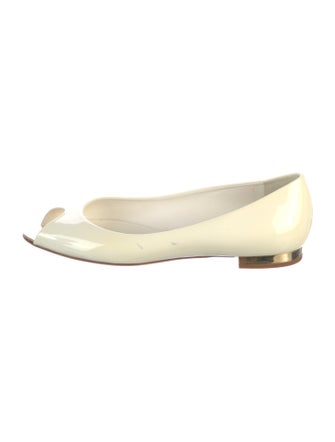 Chanel Interlocking CC Logo Patent Leather Flats