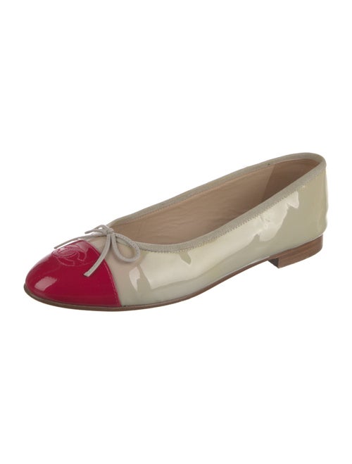 Chanel Interlocking CC Logo Patent Leather Ballet Flats