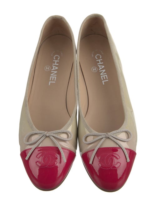 Chanel Interlocking CC Logo Patent Leather Ballet Flats