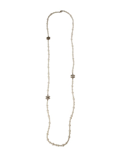 Chanel Faux Pearl & Resin CC Beaded Necklace
