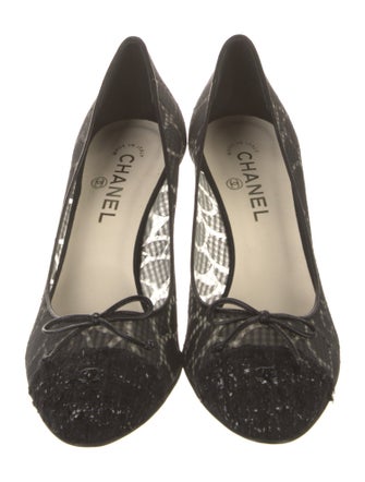 Chanel Interlocking CC Logo Mesh Pumps