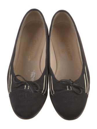 Chanel 2004 Interlocking CC Logo Ballet Flats