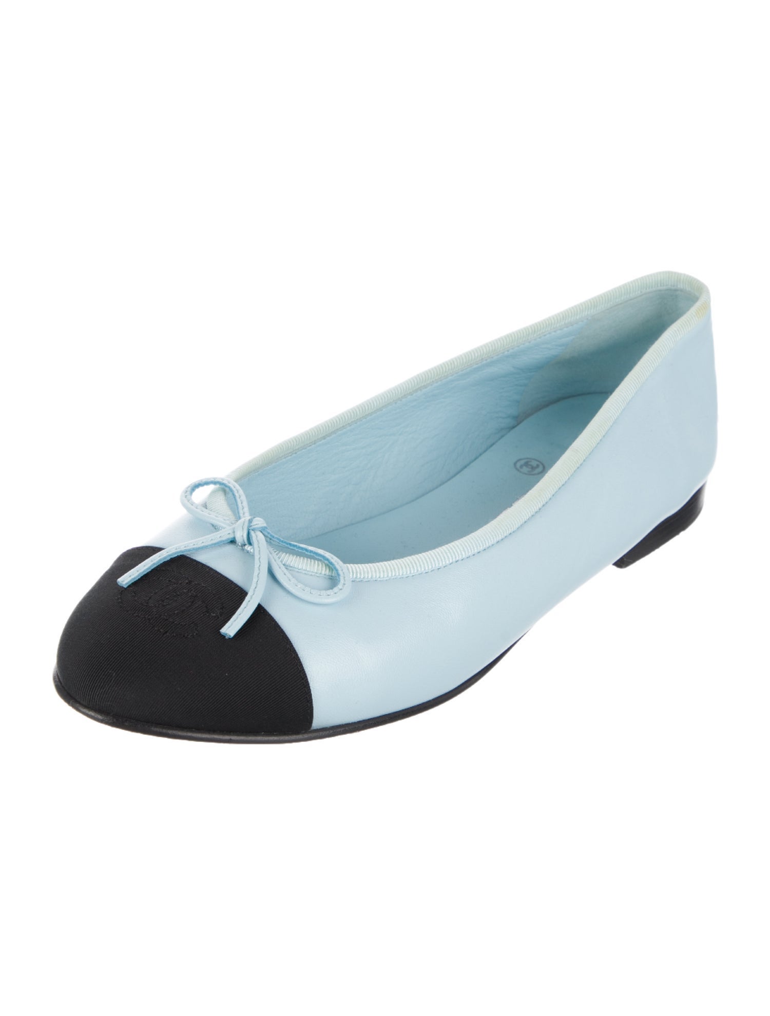 Chanel Interlocking CC Logo Leather Ballet Flats