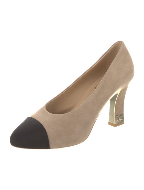 Chanel Interlocking CC Logo Suede Pumps