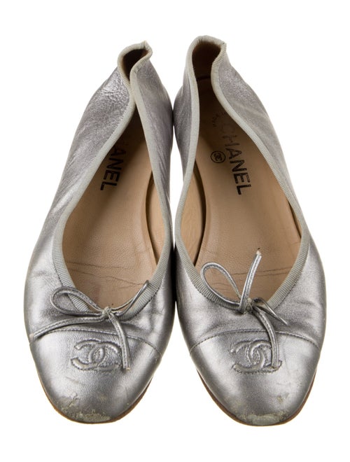 Chanel Interlocking CC Logo Leather Ballet Flats