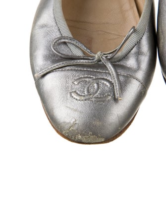 Chanel Interlocking CC Logo Leather Ballet Flats