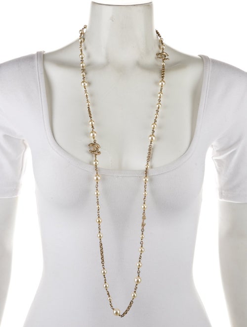 Chanel Faux Pearl CC Station Necklace