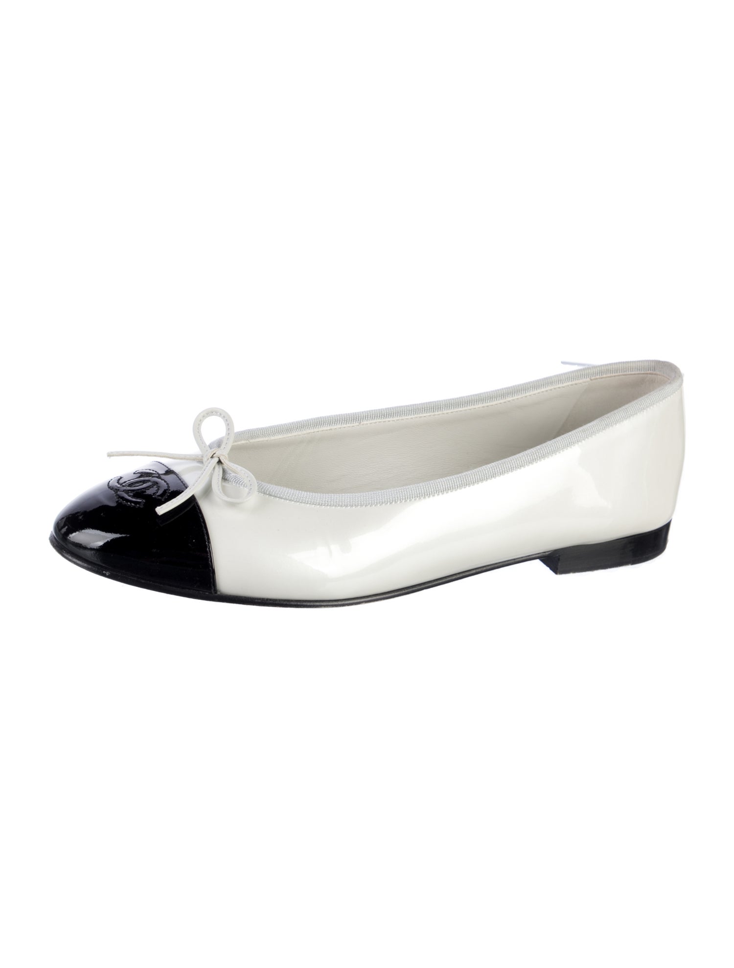 Chanel Interlocking CC Logo Patent Leather Ballet Flats