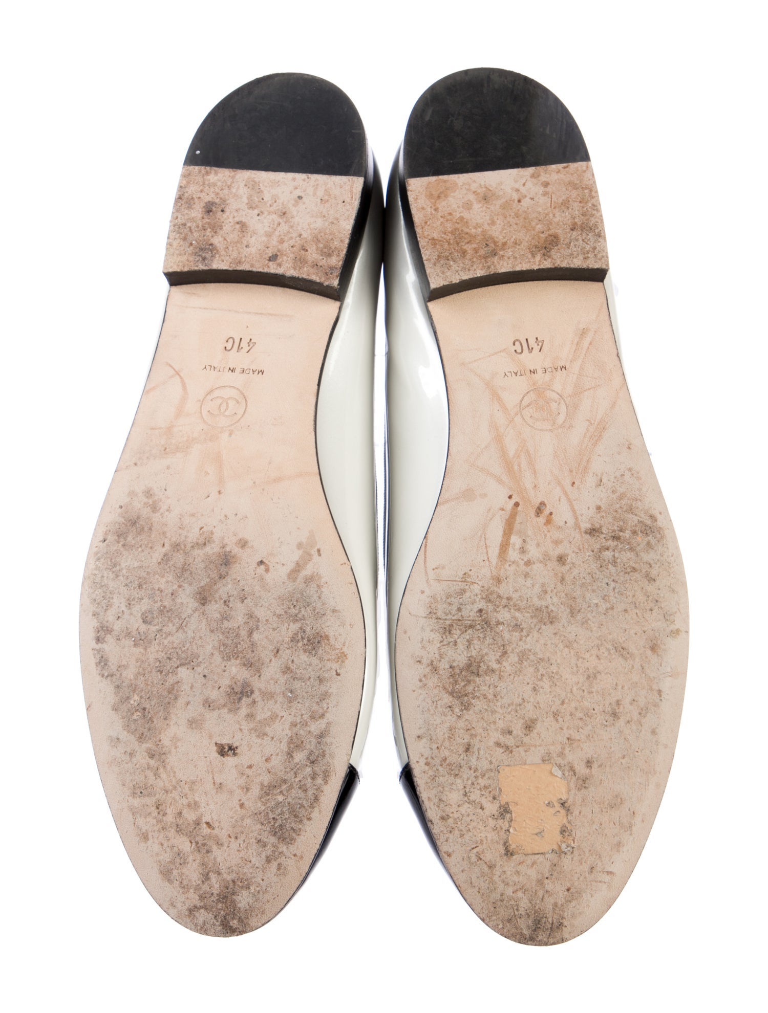 Chanel Interlocking CC Logo Patent Leather Ballet Flats