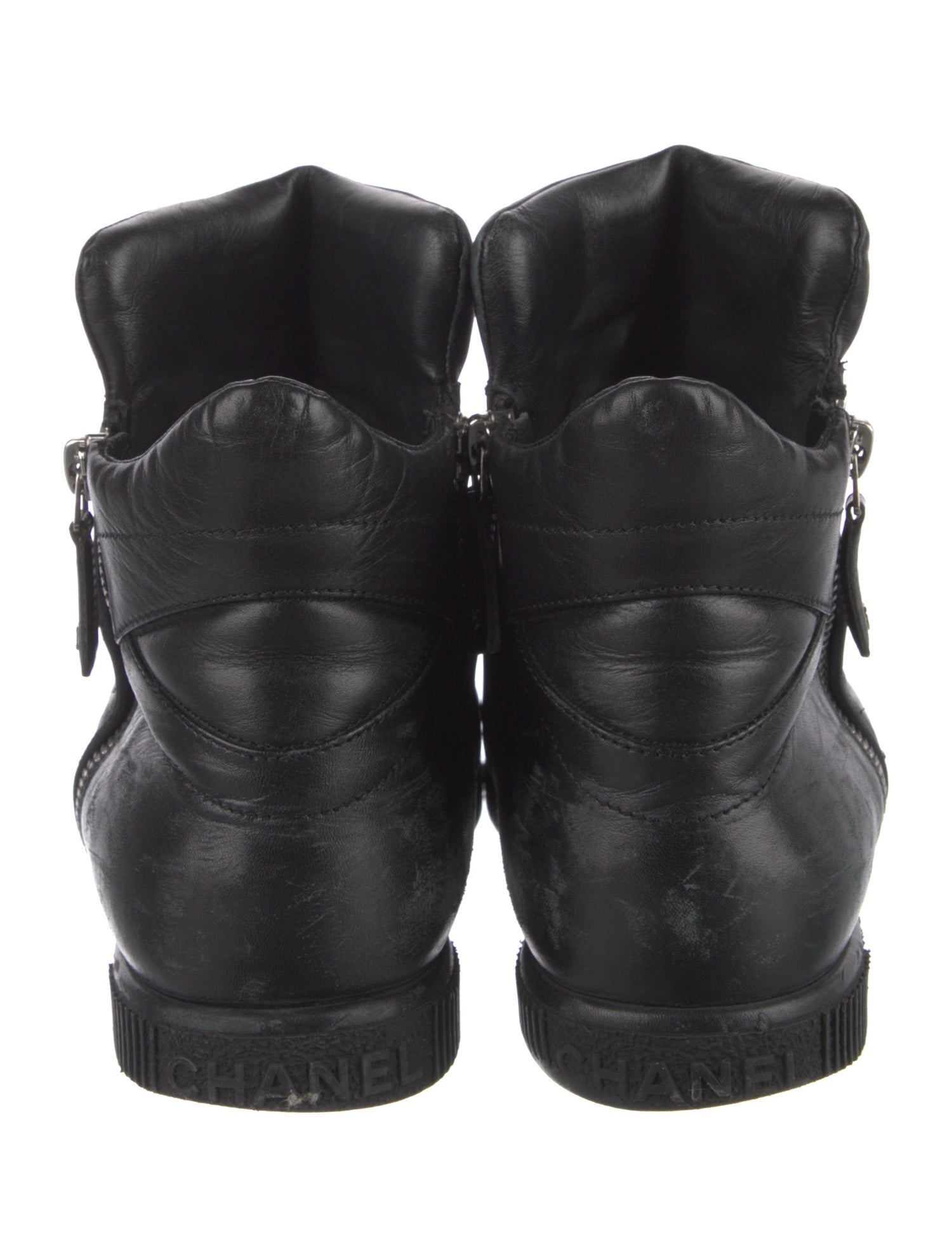 Chanel Interlocking CC Logo Leather Snow Boots