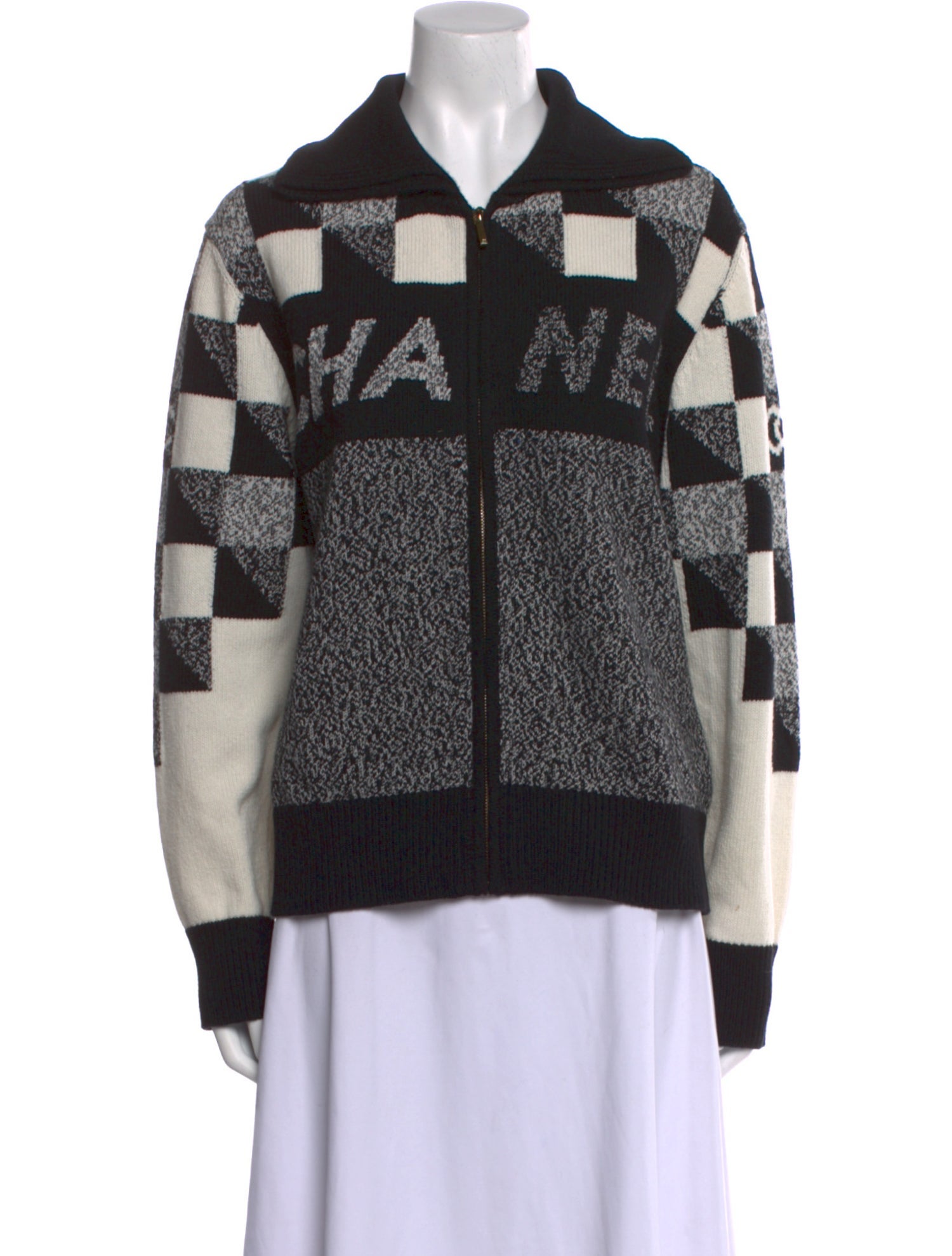 Chanel 2022 Coco Neige Sweater