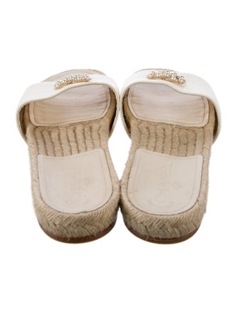 Chanel 2018 Interlocking CC Logo Espadrilles