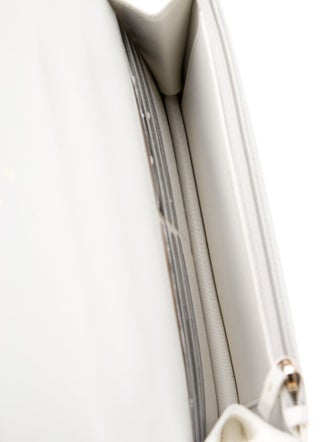 Chanel 19 Wallet on Chain