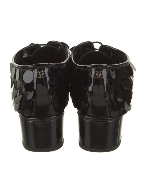 Chanel Interlocking CC Logo Sequins Pumps