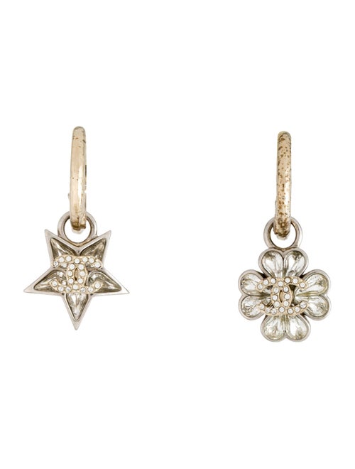 Chanel 2023 Strass CC Star & Clover Drop Clip-On Earrings