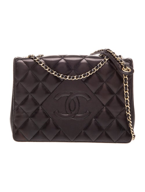 Chanel Medium Diamond CC Flap Bag