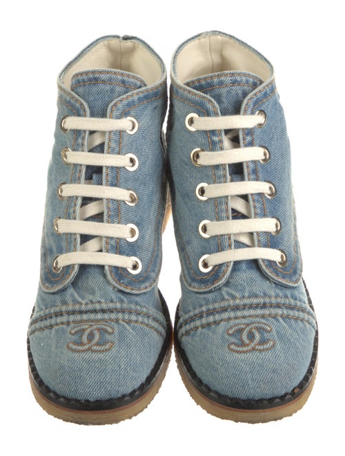 Chanel 2020 Interlocking CC Logo Lace-Up Boots