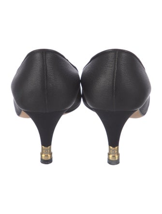 Chanel Interlocking CC Logo Leather Pumps