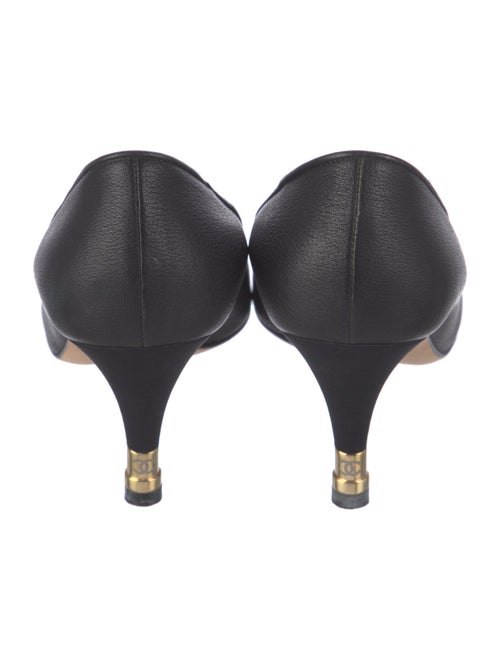 Chanel Interlocking CC Logo Leather Pumps