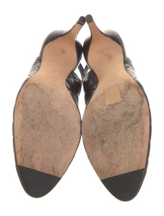 Chanel Interlocking CC Logo Leather Slingback Pumps