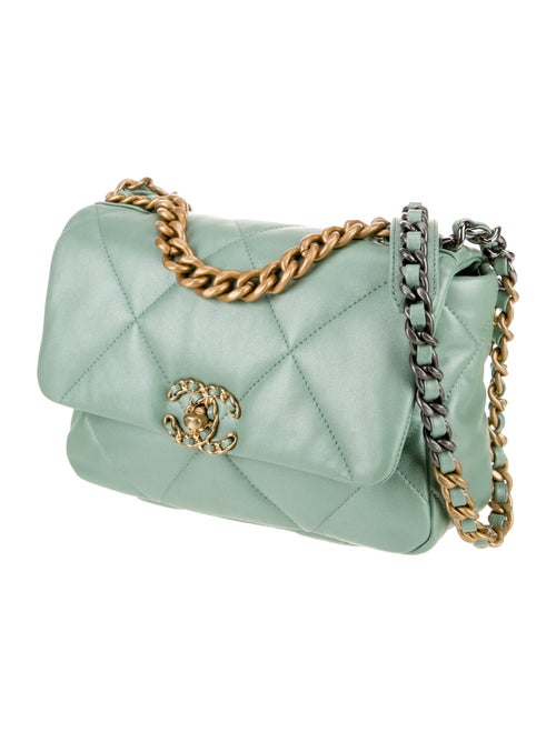 Chanel 2023 Medium 19 Flap Bag