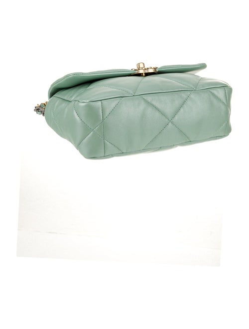 Chanel 2023 Medium 19 Flap Bag