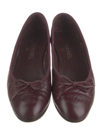Chanel Interlocking CC Logo Leather Ballet Flats