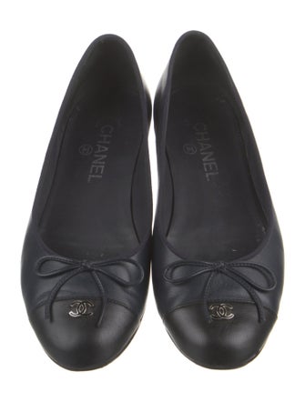 Chanel Interlocking CC Logo Leather Ballet Flats