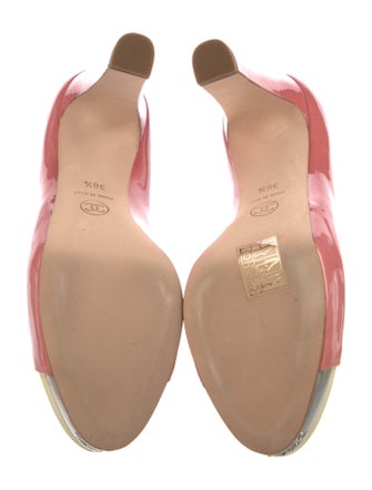 Chanel 2011 Interlocking CC Logo Pumps