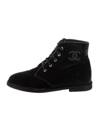 Chanel 2017 Interlocking CC Logo Lace-Up Boots