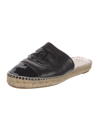 Chanel 2018 Interlocking CC Logo Espadrilles