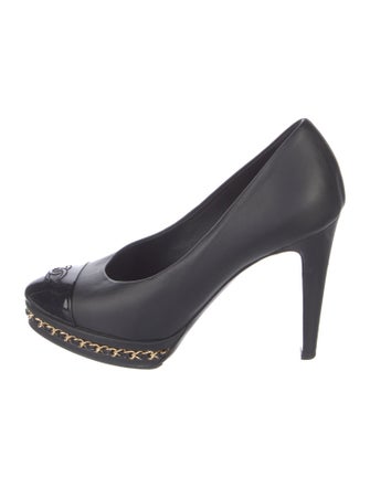 Chanel Interlocking CC Logo Leather Pumps