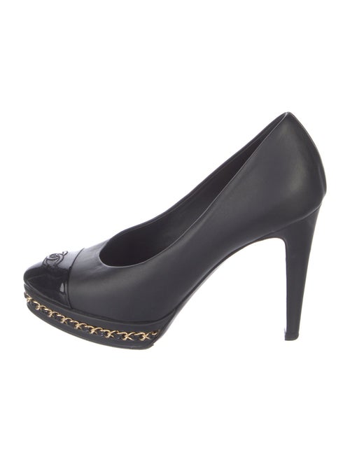 Chanel Interlocking CC Logo Leather Pumps