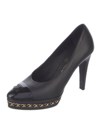 Chanel Interlocking CC Logo Leather Pumps