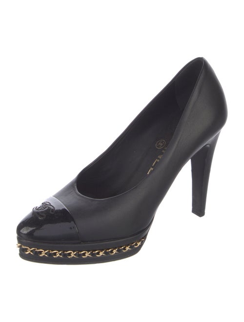 Chanel Interlocking CC Logo Leather Pumps