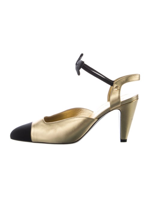 Chanel 2020 Interlocking CC Logo Slingback Pumps