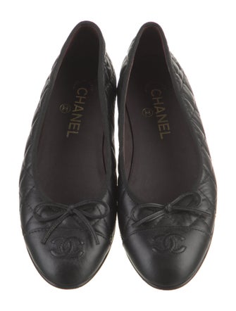 Chanel Interlocking CC Logo Leather Ballet Flats