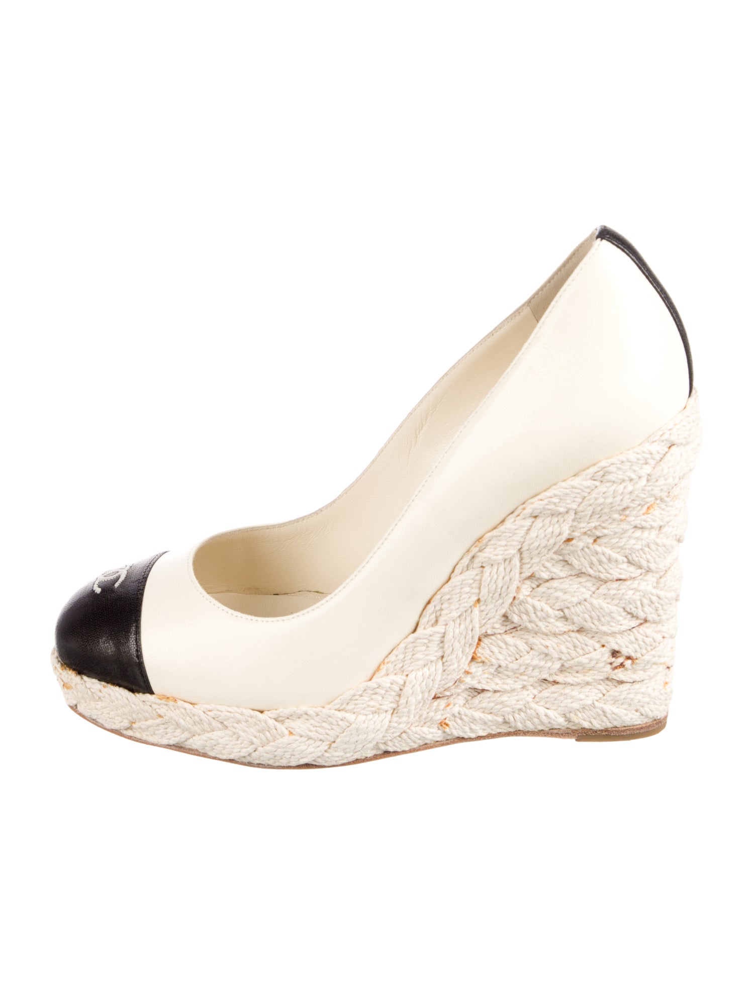 Chanel Vintage 2010 Pumps